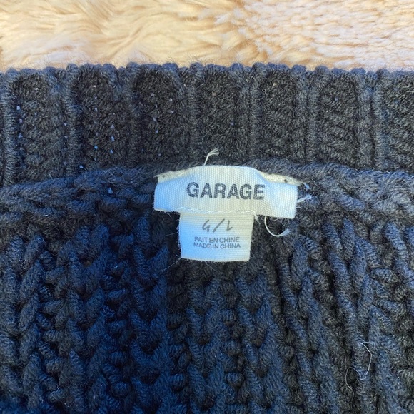 Cropped sweater - Picture 2 of 2